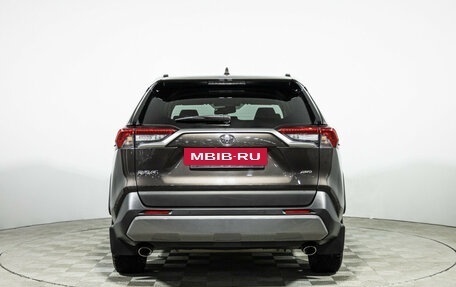 Toyota RAV4, 2021 год, 3 699 898 рублей, 6 фотография