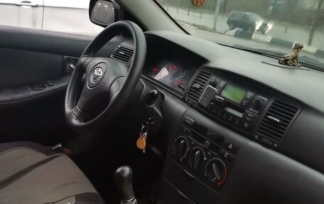 Toyota Corolla, 2004 год, 395 000 рублей, 12 фотография