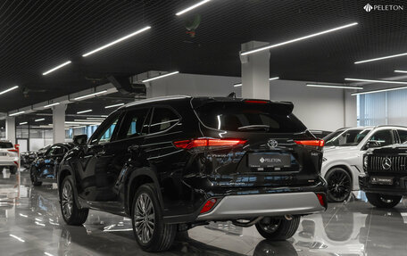 Toyota Highlander, 2025 год, 5 950 000 рублей, 4 фотография