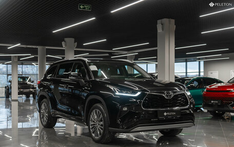 Toyota Highlander, 2025 год, 5 950 000 рублей, 2 фотография