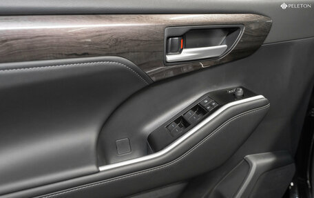 Toyota Highlander, 2025 год, 5 950 000 рублей, 18 фотография