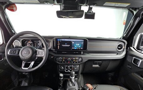Jeep Wrangler, 2024 год, 6 300 000 рублей, 12 фотография