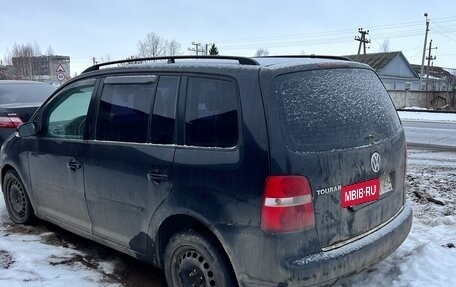 Volkswagen Touran III, 2004 год, 320 000 рублей, 4 фотография