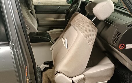 Nissan Patrol, 2003 год, 3 000 000 рублей, 6 фотография