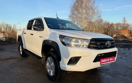 Toyota Hilux VIII, 2017 год, 2 800 000 рублей, 1 фотография
