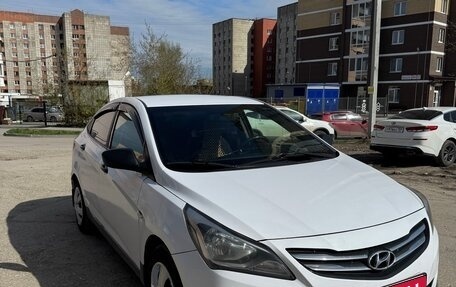 Hyundai Solaris II рестайлинг, 2016 год, 599 000 рублей, 1 фотография