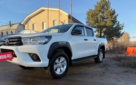 Toyota Hilux VIII, 2017 год, 2 800 000 рублей, 2 фотография