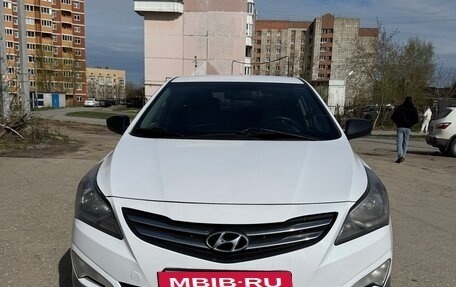 Hyundai Solaris II рестайлинг, 2016 год, 599 000 рублей, 3 фотография