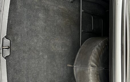 ГАЗ 3110 «Волга», 2003 год, 300 000 рублей, 17 фотография