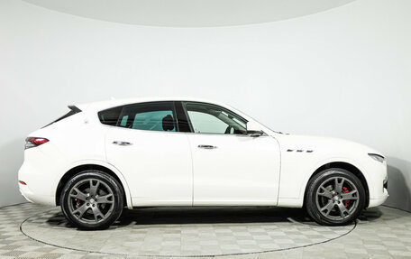 Maserati Levante I, 2017 год, 4 250 000 рублей, 4 фотография