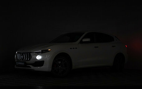 Maserati Levante I, 2017 год, 4 250 000 рублей, 31 фотография