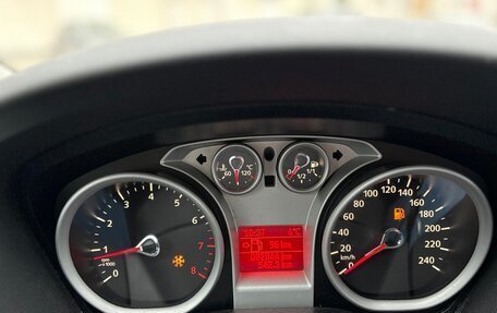 Ford Focus II рестайлинг, 2011 год, 830 000 рублей, 32 фотография