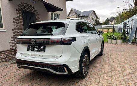 Volkswagen Tiguan, 2024 год, 5 000 000 рублей, 3 фотография