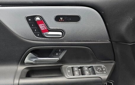 Mercedes-Benz GLB, 2021 год, 3 300 000 рублей, 17 фотография