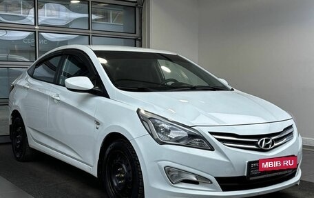 Hyundai Solaris II рестайлинг, 2015 год, 1 100 000 рублей, 3 фотография