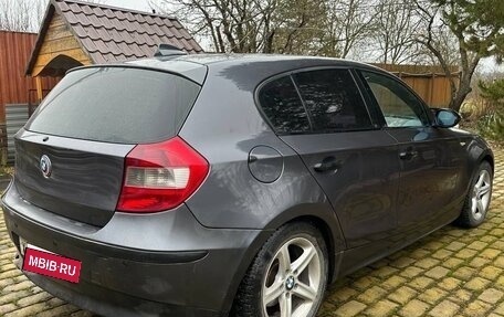 BMW 1 серия, 2006 год, 650 000 рублей, 3 фотография