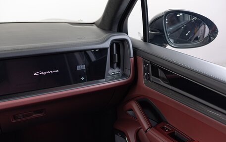 Porsche Cayenne III, 2025 год, 24 590 000 рублей, 20 фотография