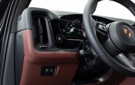 Porsche Cayenne III, 2025 год, 24 590 000 рублей, 14 фотография