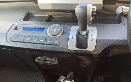 Honda Freed I, 2014 год, 1 200 000 рублей, 25 фотография