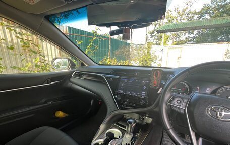 Toyota Camry, 2017 год, 2 390 000 рублей, 12 фотография