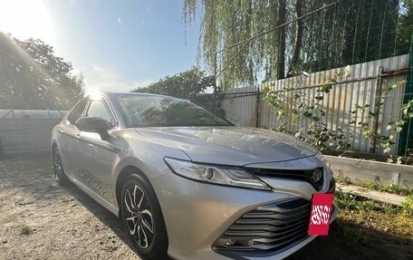 Toyota Camry, 2017 год, 2 390 000 рублей, 2 фотография