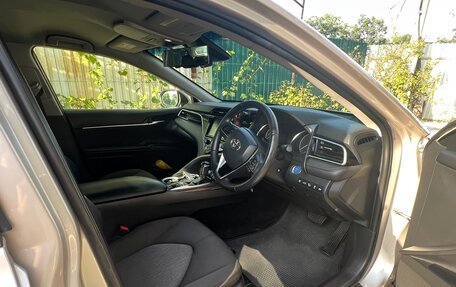 Toyota Camry, 2017 год, 2 390 000 рублей, 19 фотография