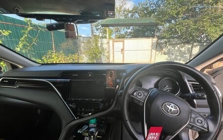 Toyota Camry, 2017 год, 2 390 000 рублей, 18 фотография