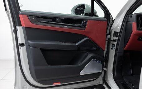 Porsche Cayenne III, 2025 год, 24 690 000 рублей, 8 фотография