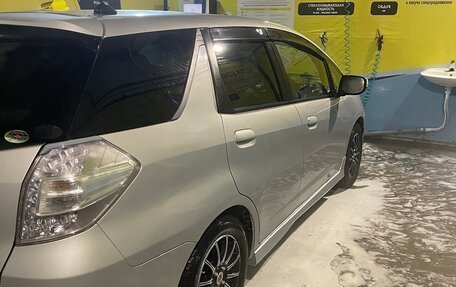 Honda Fit Shuttle I рестайлинг, 2012 год, 750 000 рублей, 2 фотография