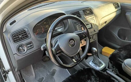 Volkswagen Polo VI (EU Market), 2018 год, 1 250 000 рублей, 5 фотография