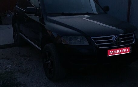 Volkswagen Touareg III, 2005 год, 800 000 рублей, 1 фотография