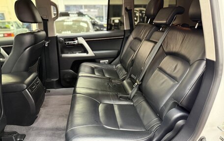 Toyota Land Cruiser 200, 2014 год, 4 700 000 рублей, 20 фотография