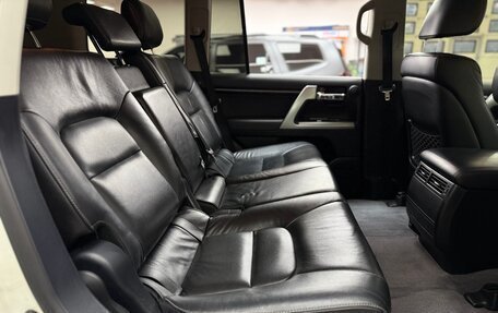 Toyota Land Cruiser 200, 2014 год, 4 700 000 рублей, 18 фотография