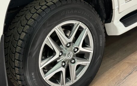 Toyota Land Cruiser 200, 2014 год, 4 700 000 рублей, 21 фотография