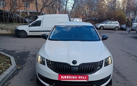 Skoda Octavia, 2018 год, 1 100 000 рублей, 2 фотография