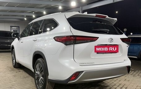 Toyota Highlander, 2025 год, 6 500 000 рублей, 3 фотография