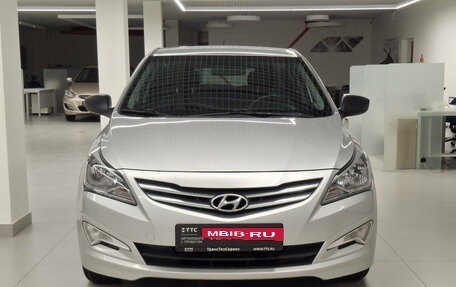 Hyundai Solaris II рестайлинг, 2015 год, 799 000 рублей, 2 фотография