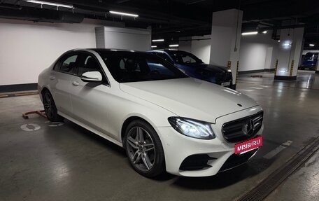 Mercedes-Benz E-Класс, 2017 год, 3 500 000 рублей, 6 фотография