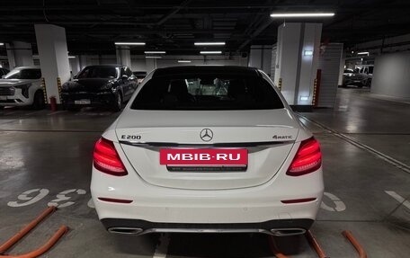 Mercedes-Benz E-Класс, 2017 год, 3 500 000 рублей, 8 фотография