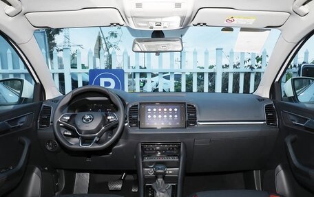 Skoda Karoq I, 2025 год, 2 345 000 рублей, 9 фотография