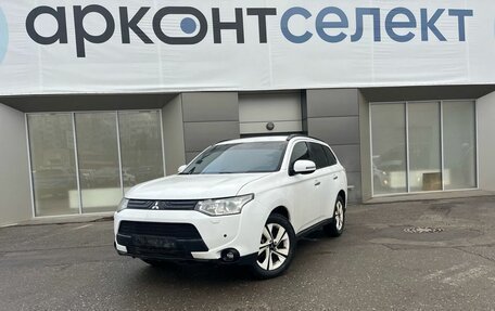 Mitsubishi Outlander III рестайлинг 3, 2013 год, 1 390 000 рублей, 1 фотография