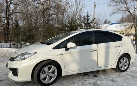 Toyota Prius, 2015 год, 1 410 000 рублей, 5 фотография