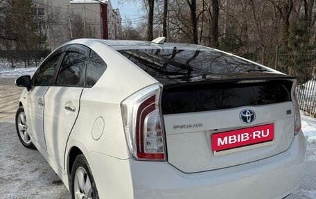 Toyota Prius, 2015 год, 1 410 000 рублей, 4 фотография