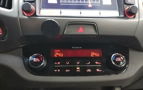 KIA Sportage III, 2011 год, 890 000 рублей, 13 фотография