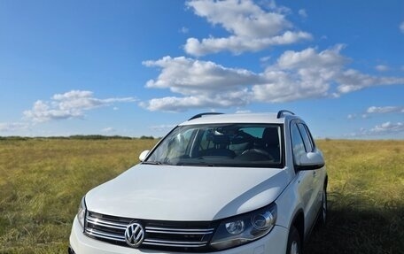 Volkswagen Tiguan I, 2015 год, 1 500 000 рублей, 2 фотография