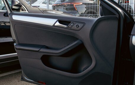 Volkswagen Jetta VI, 2013 год, 1 055 000 рублей, 12 фотография