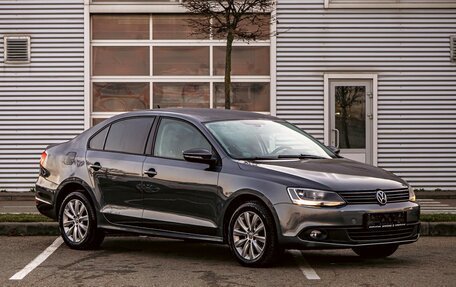 Volkswagen Jetta VI, 2013 год, 1 055 000 рублей, 3 фотография