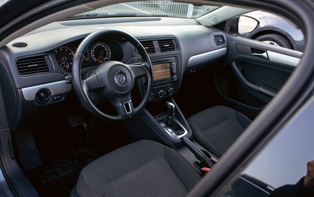 Volkswagen Jetta VI, 2013 год, 1 055 000 рублей, 13 фотография