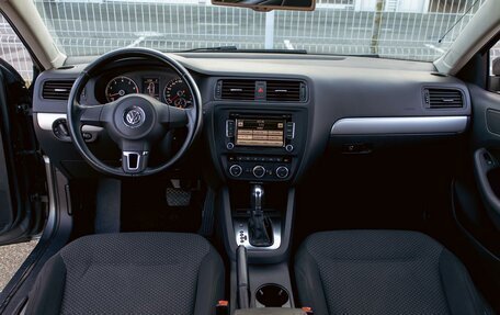 Volkswagen Jetta VI, 2013 год, 1 055 000 рублей, 15 фотография