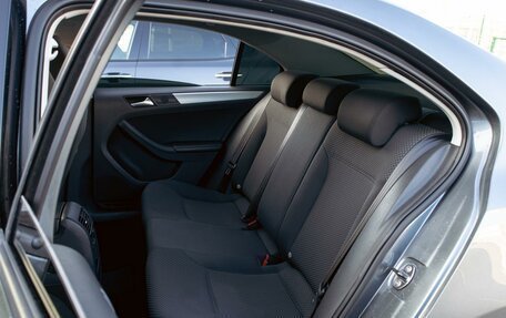 Volkswagen Jetta VI, 2013 год, 1 055 000 рублей, 16 фотография